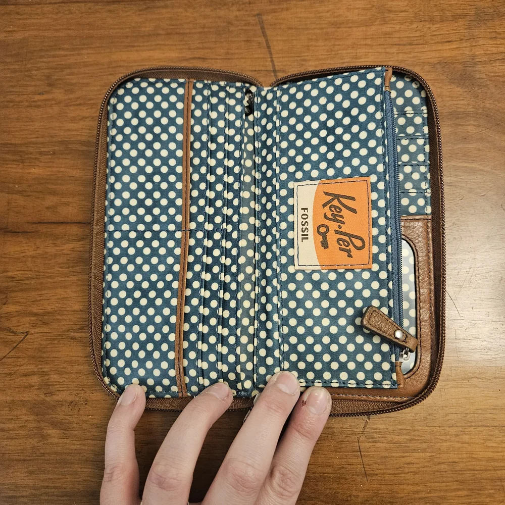 Fossil Keyper Floral Fruit‎ Wallet Cardholder Wallet Coated Leather Keyhole
